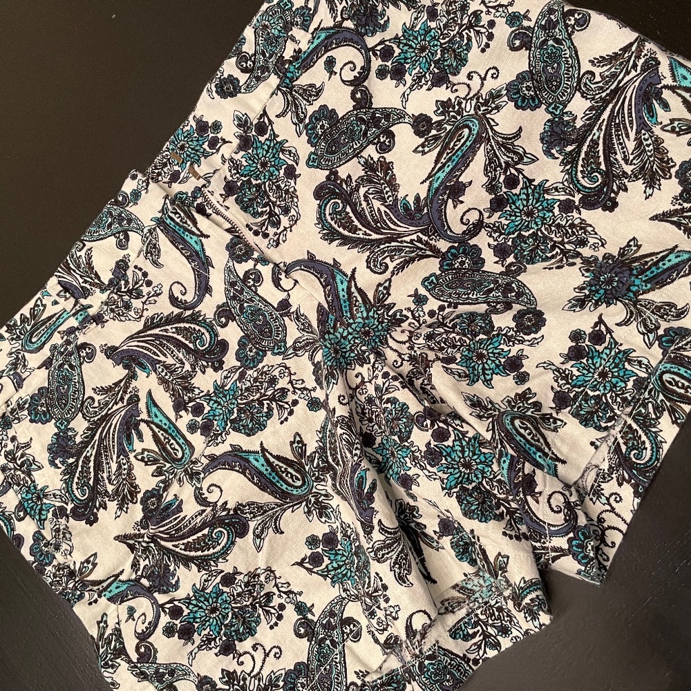 LOFT Linen Paisley Shorts - Size 14